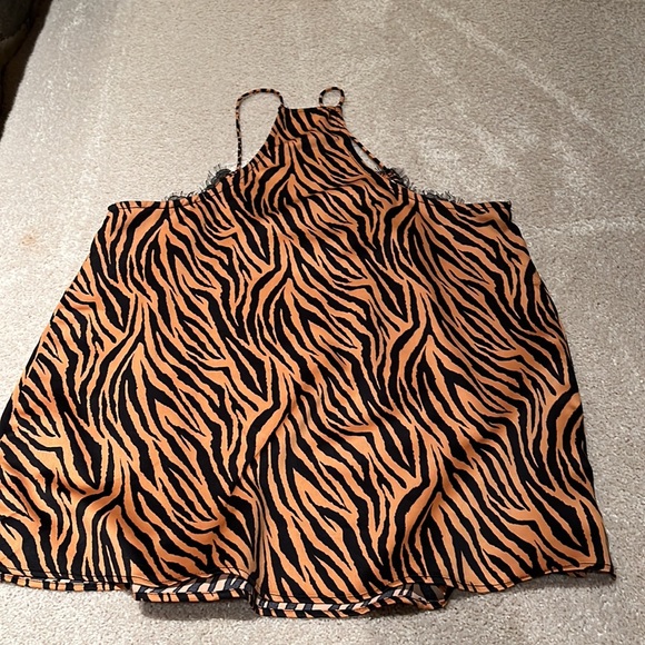 Hem&Thread - Racer Back Tank - Picture 5 of 8